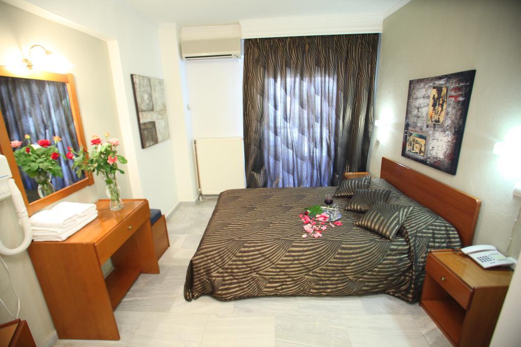 Hotel Mallas Nea Kallikrateia Extérieur photo