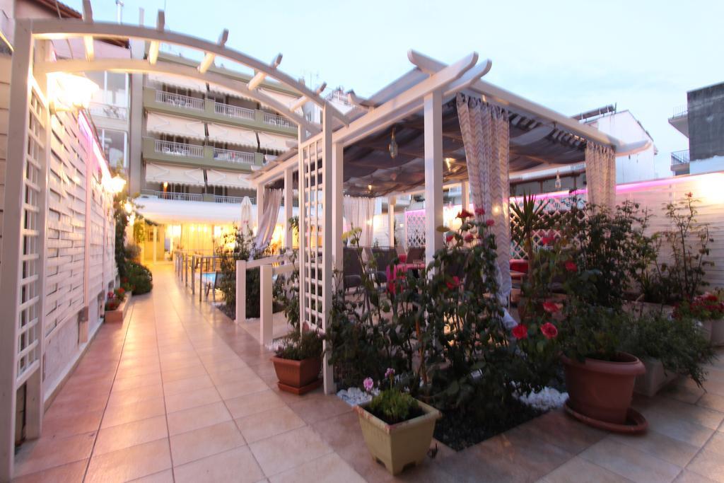 Hotel Mallas Nea Kallikrateia Extérieur photo