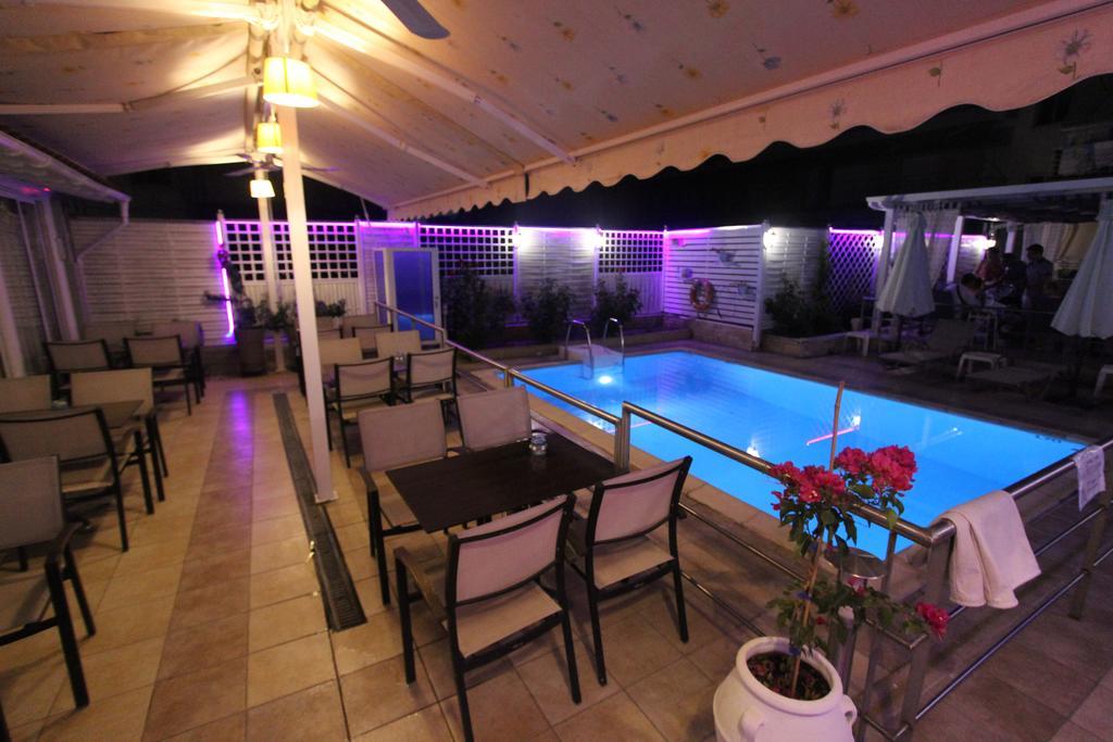 Hotel Mallas Nea Kallikrateia Extérieur photo