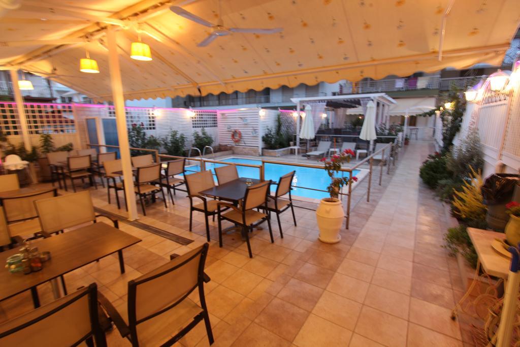 Hotel Mallas Nea Kallikrateia Extérieur photo